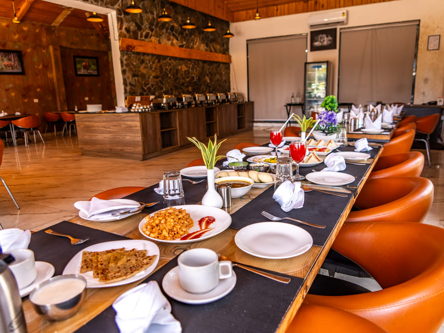 Long dining table set-up