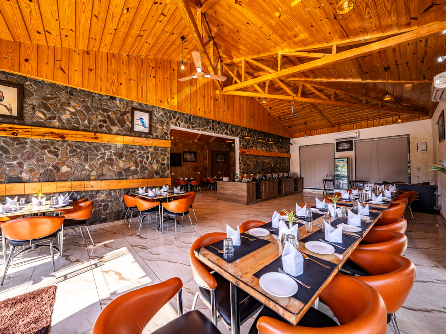 Restaurant dining hall