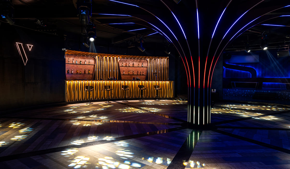 The dance floor and lights at The Verve nightclub, The Qualia, Udaipur