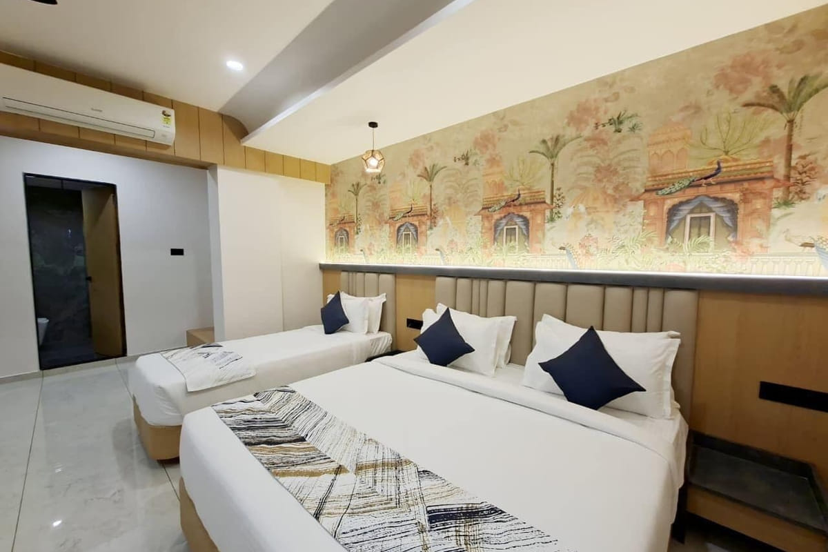 The Family Interconnected room at Hotel Shree Radhe By White Panda