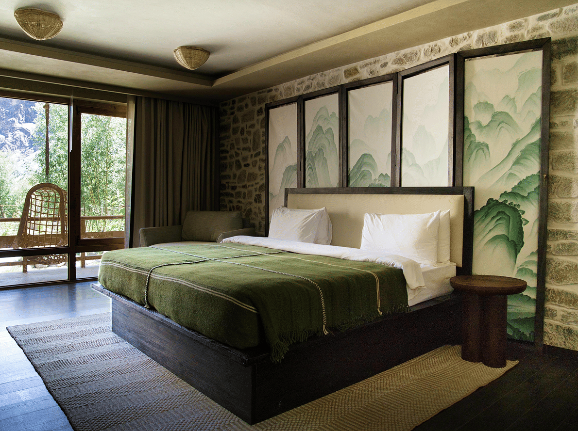 Suite bedroom with mountain mural