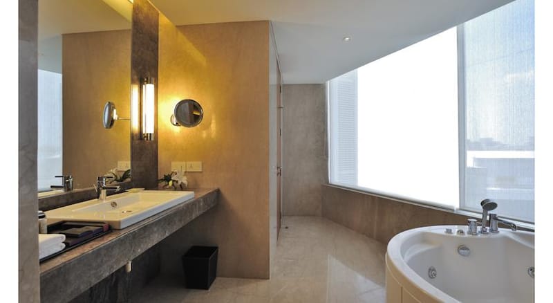 Studio Suite jacuzzi detail at The Anya Hotel, Gurugram