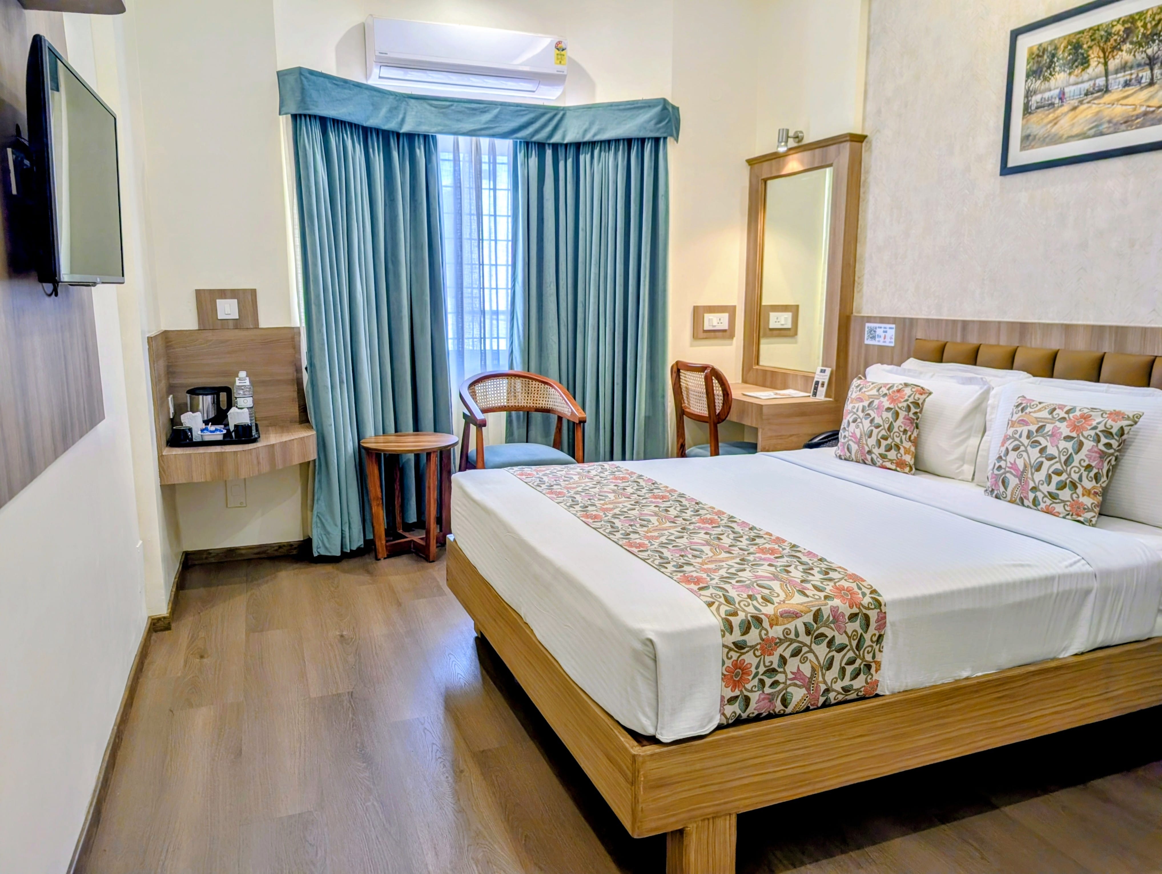 Gold Superior Room, view 4