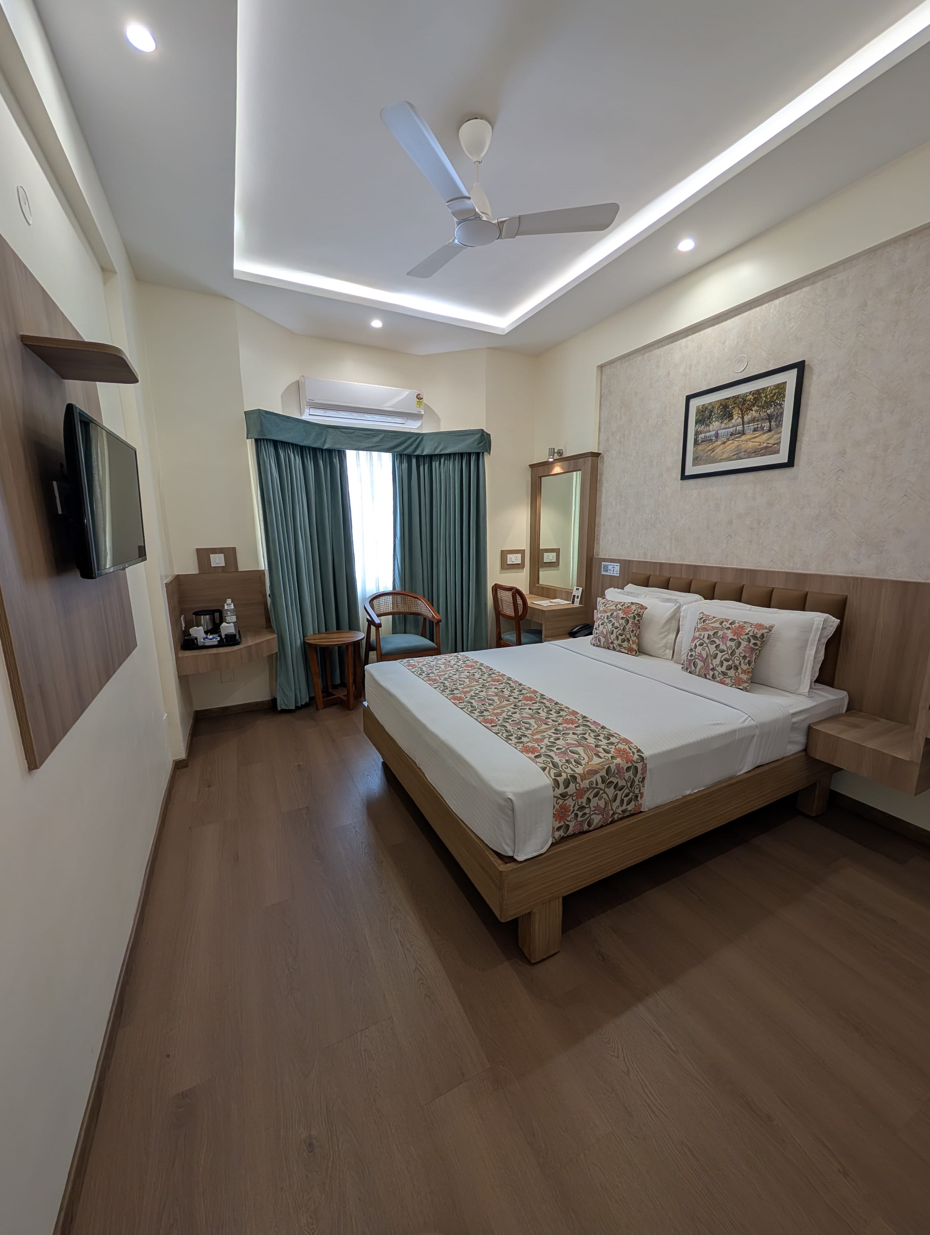 Gold Superior Room, view 5