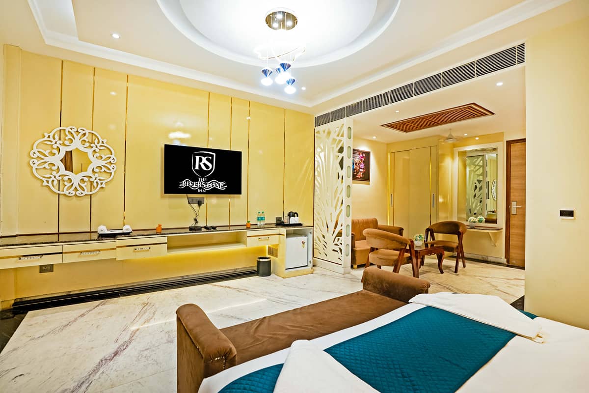 The television wall in the Presidential Suite