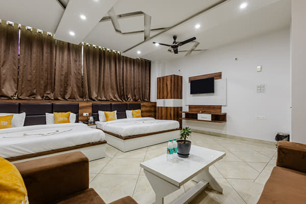 Lime Tree Hotels & Banquet, Vrindavan — photo 4