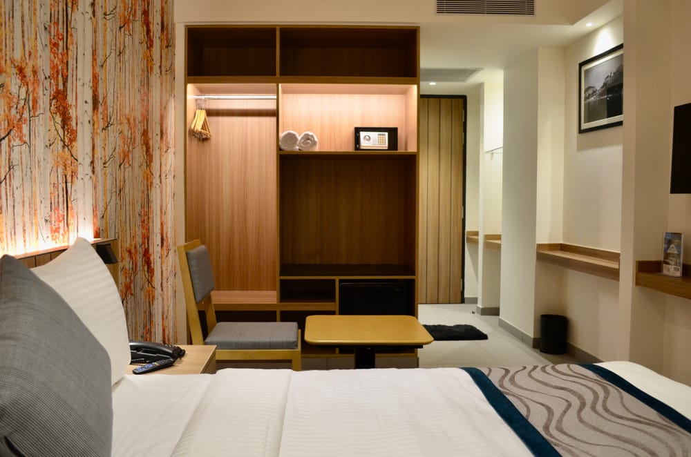 Deluxe Room at City Lake Hotel