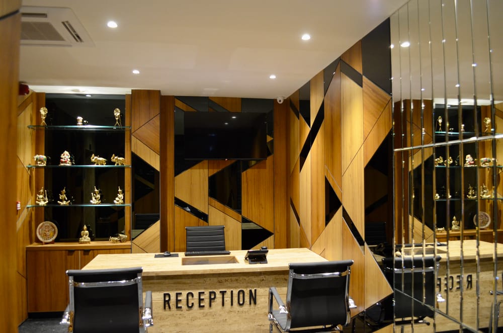 Reception at City Lake Hotel
