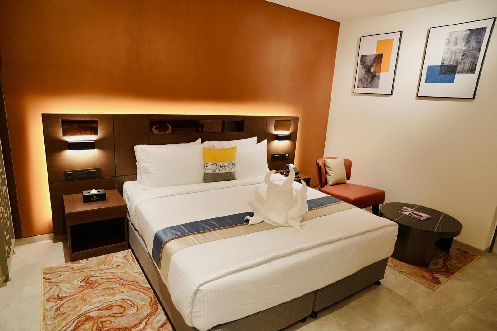 Deluxe Suite &mdash; The bedroom
