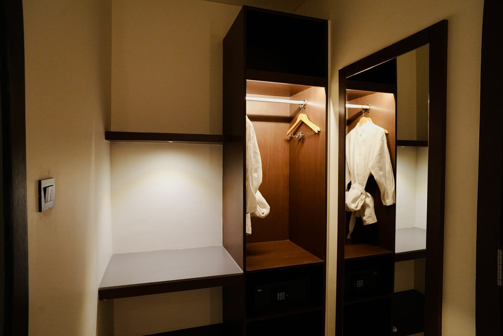Deluxe Suite &mdash; Wardrobe and dressing area