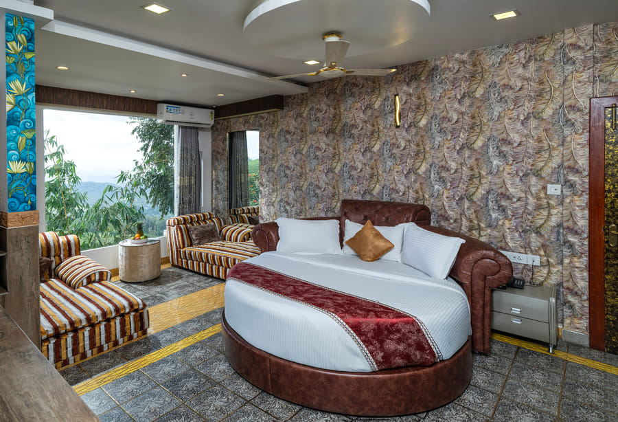 Family Jacuzzi Room