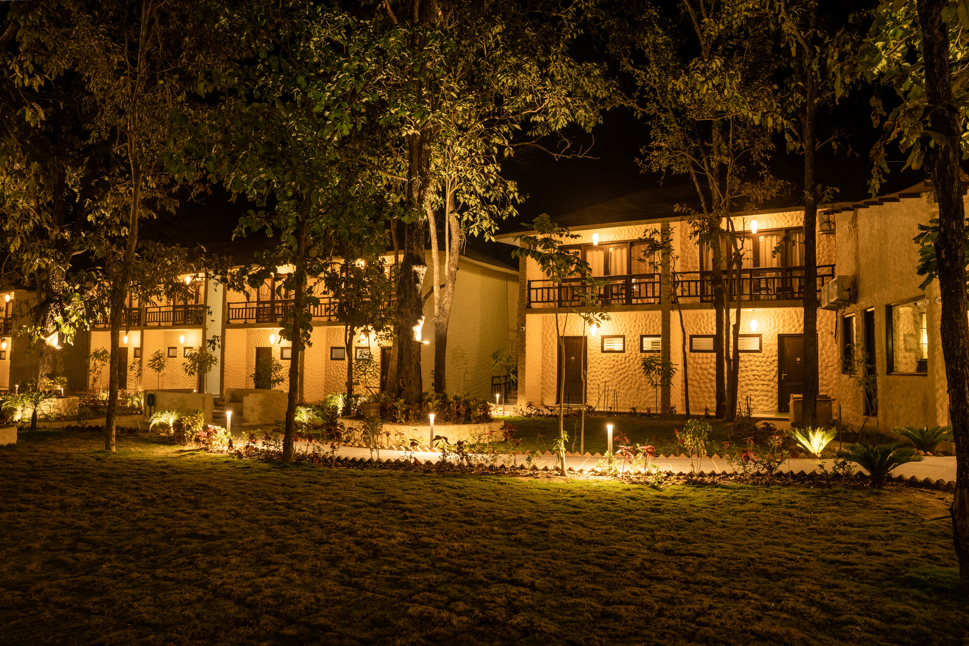 The spacious Pool Suite at Citrus Prime Hill Queen Resort, Pachmarhi