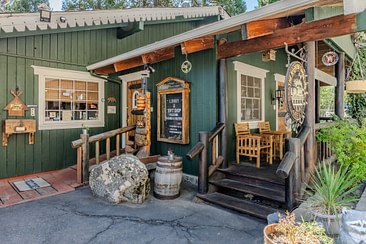 Narrow Gauge Inn