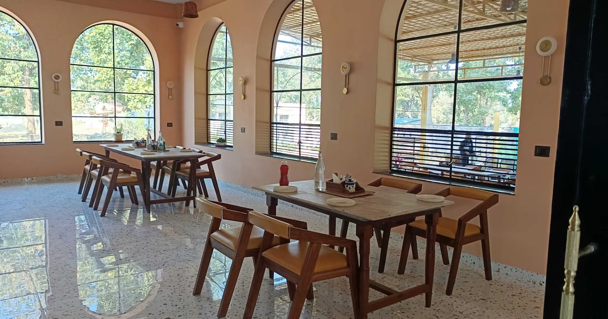 The multi-cuisine restaurant at Signum Resort, Bandhavgarh