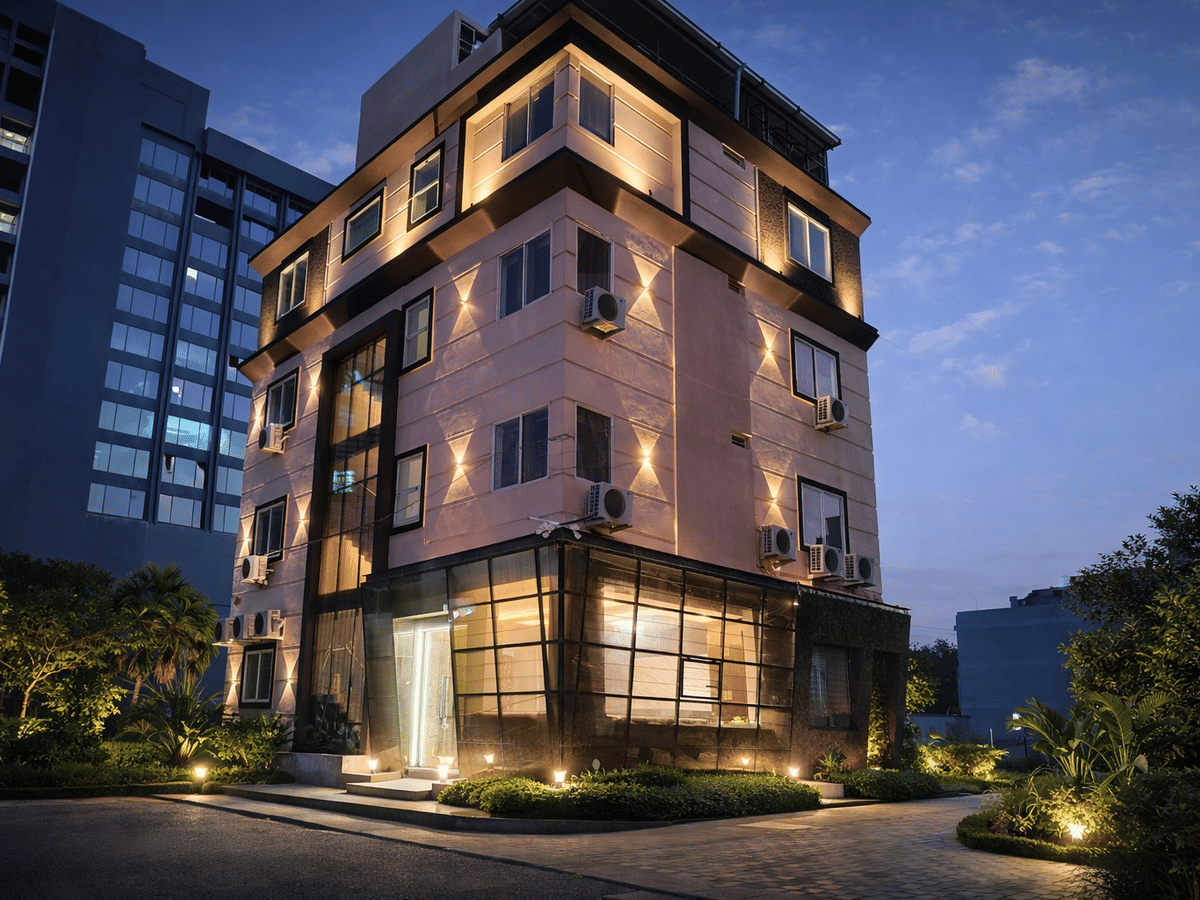 Hotel exterior night at Signum CityScapes SKY Boutique Hotel, Indore