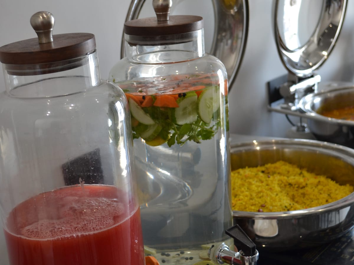 Beverages at the buffet at Signum Tathastu Boutique Hotel, Haridwar