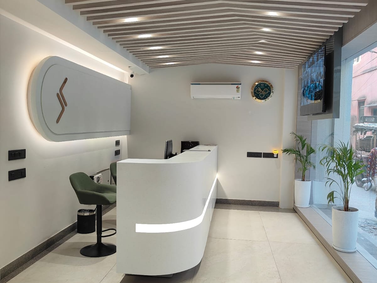 The front desk at Signum Tathastu Boutique Hotel, Haridwar