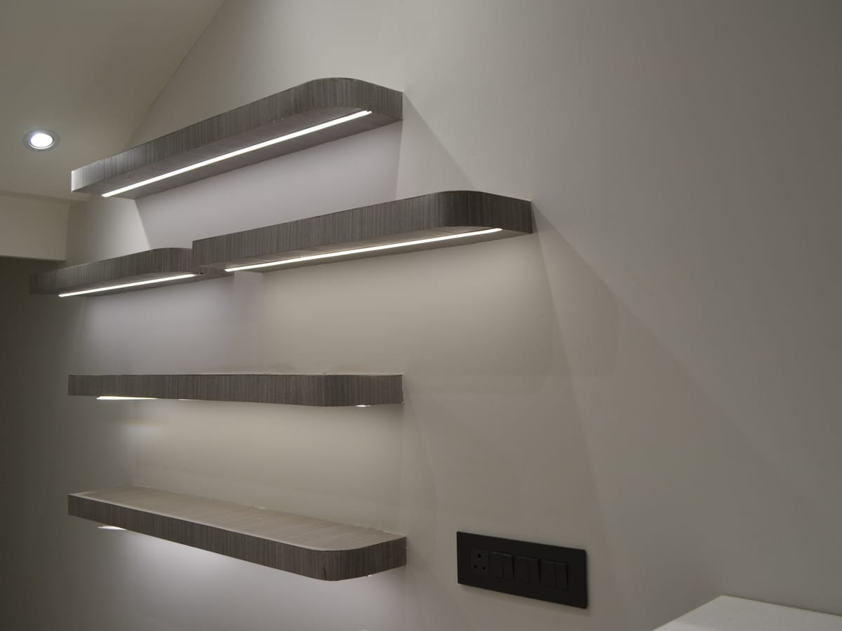 Decorative wall detailing at Signum Tathastu Boutique Hotel, Haridwar