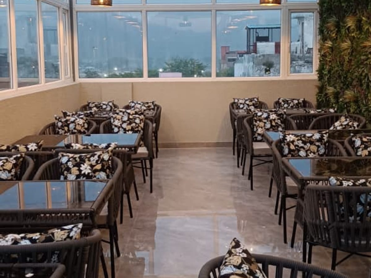Signum Caf&eacute; looking out to the Shivalik hills, Signum Tathastu Boutique Hotel, Haridwar