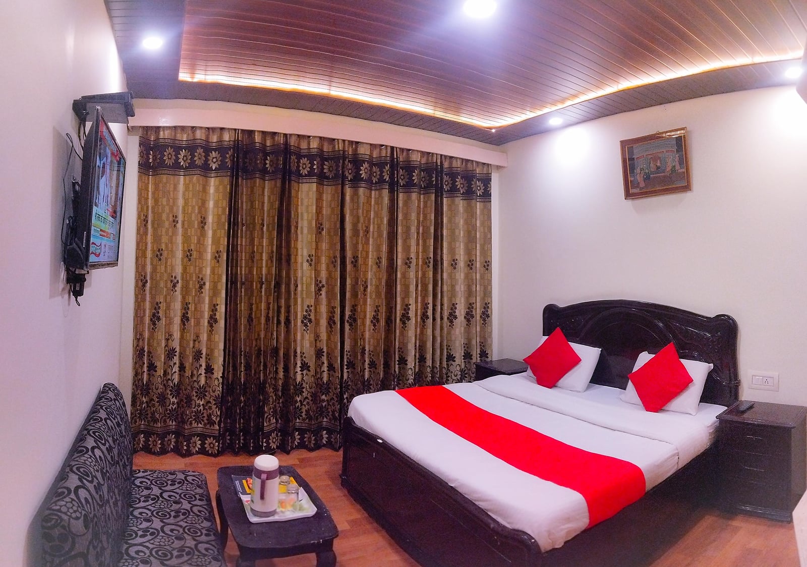 Deluxe Room double bed, Hotel Surya Resort
