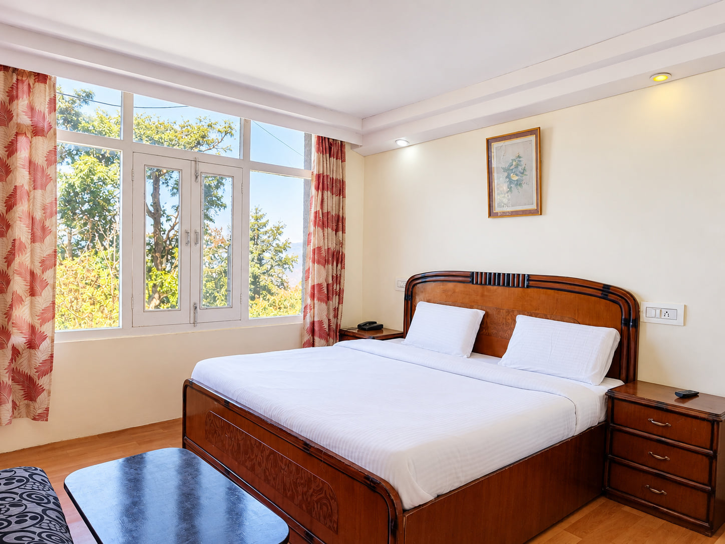 Standard Room bed, Hotel Surya Resort