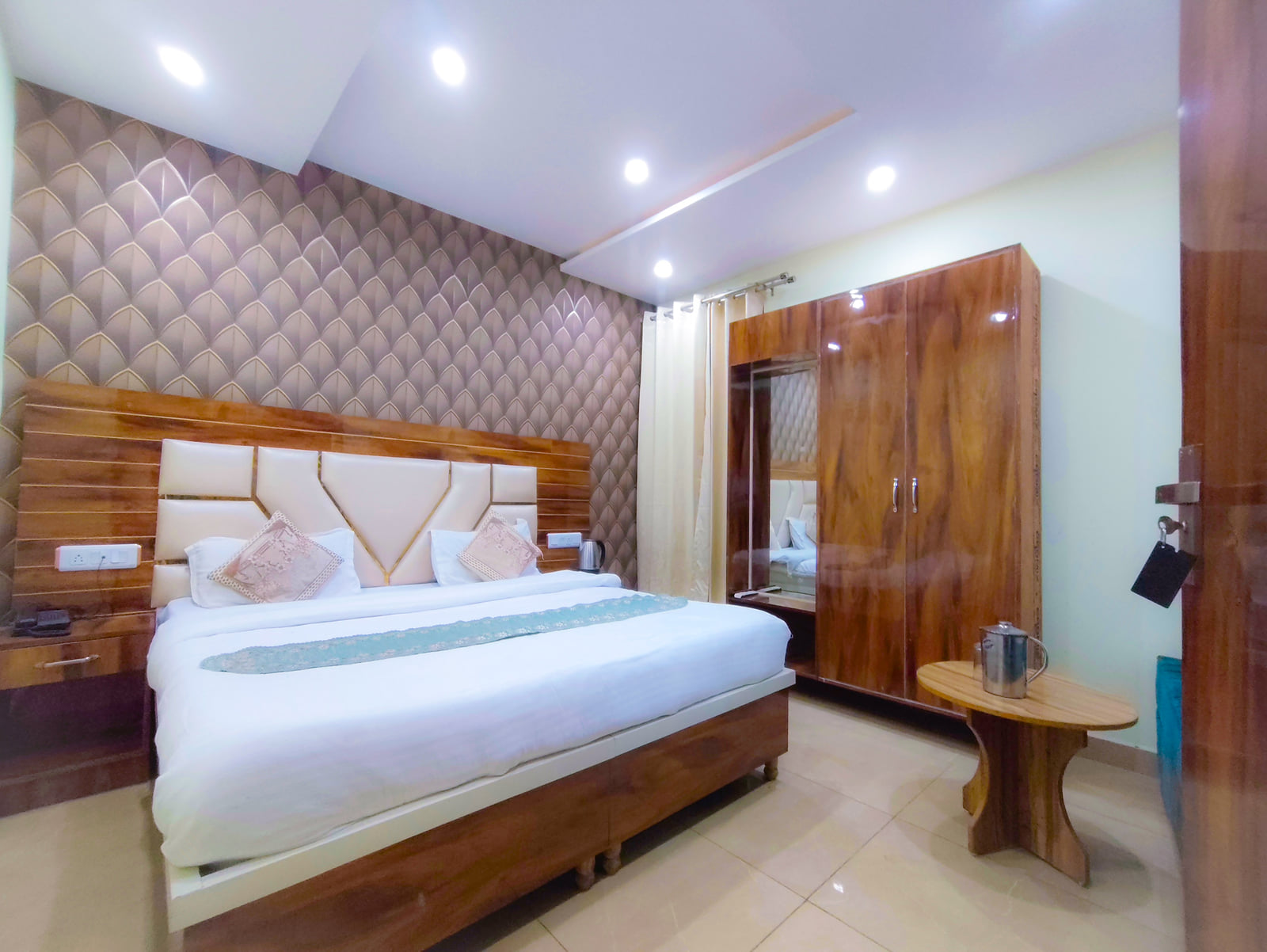 Standard Non View Room double bed, MS Resort
