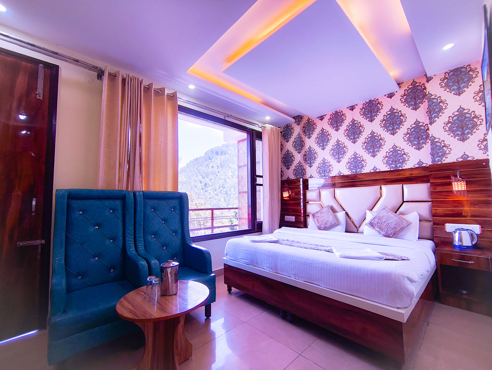 Super Deluxe Room with sitting chairs, MS Resort
