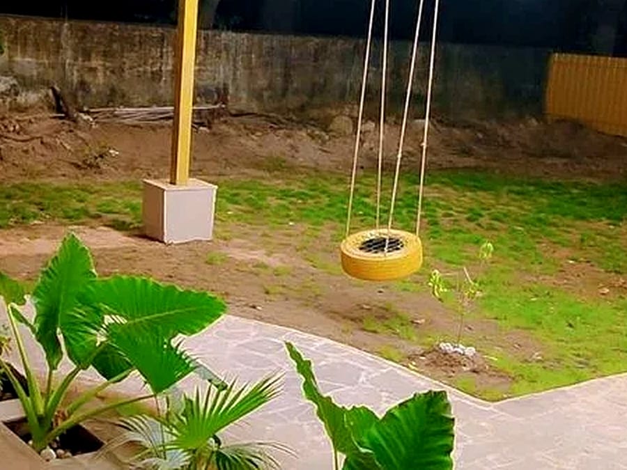 A tyre swing in the garden at Signum Resort, Bandhavgarh