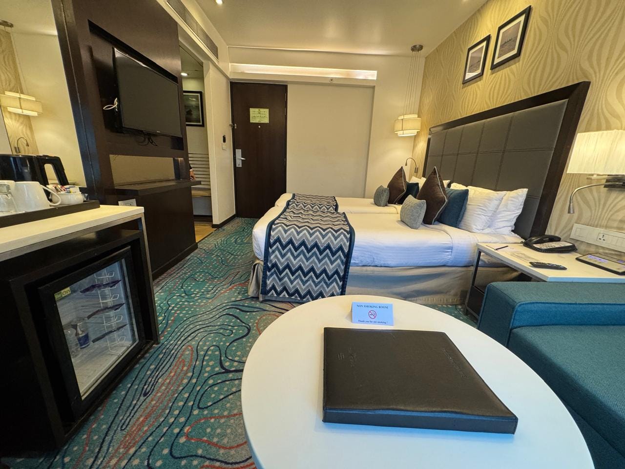 Special Care Room with Queen Bed and Wheelchair Accessibility