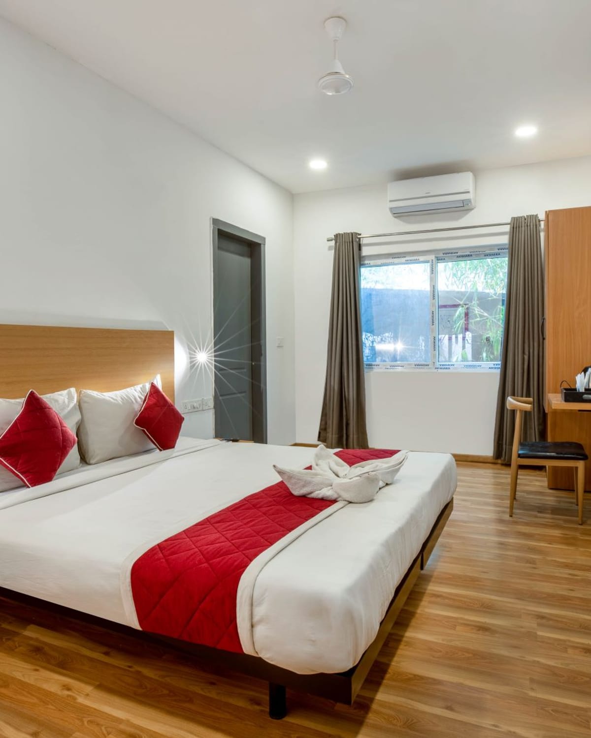 Executive Room with queen bed