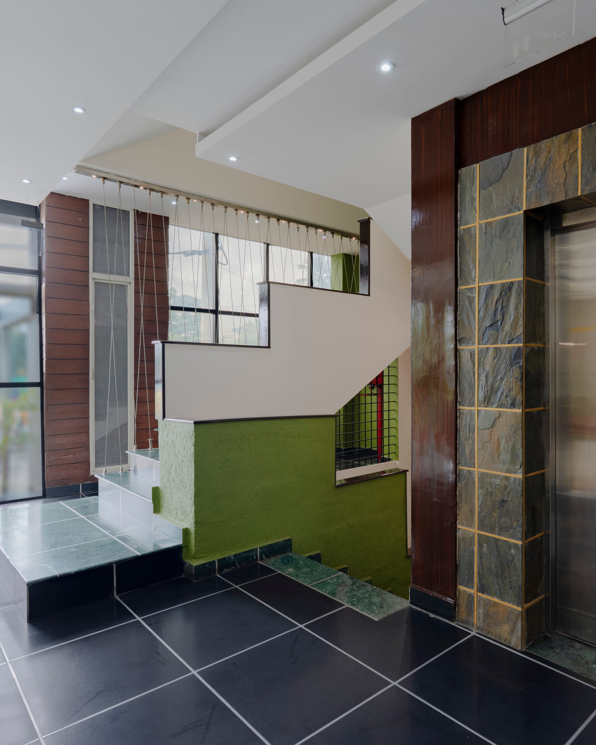 Lift lobby on the guest floor
