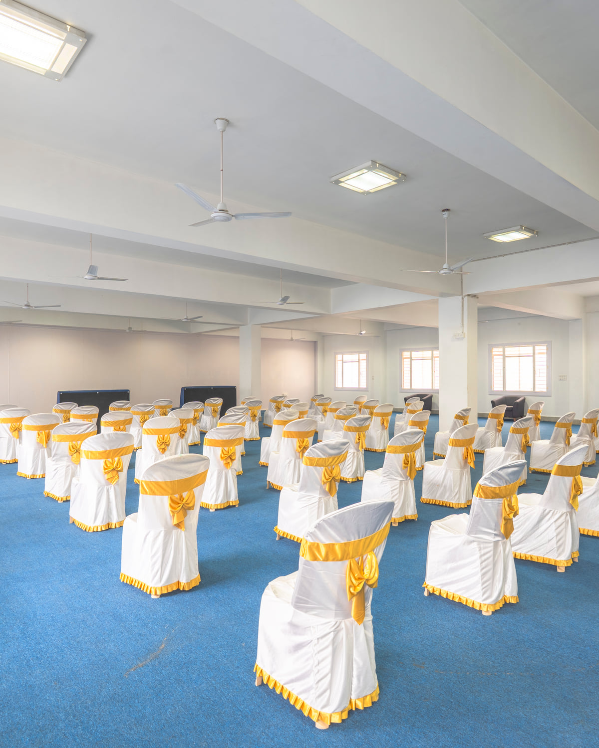 The banquet hall seen from the back, with its columns