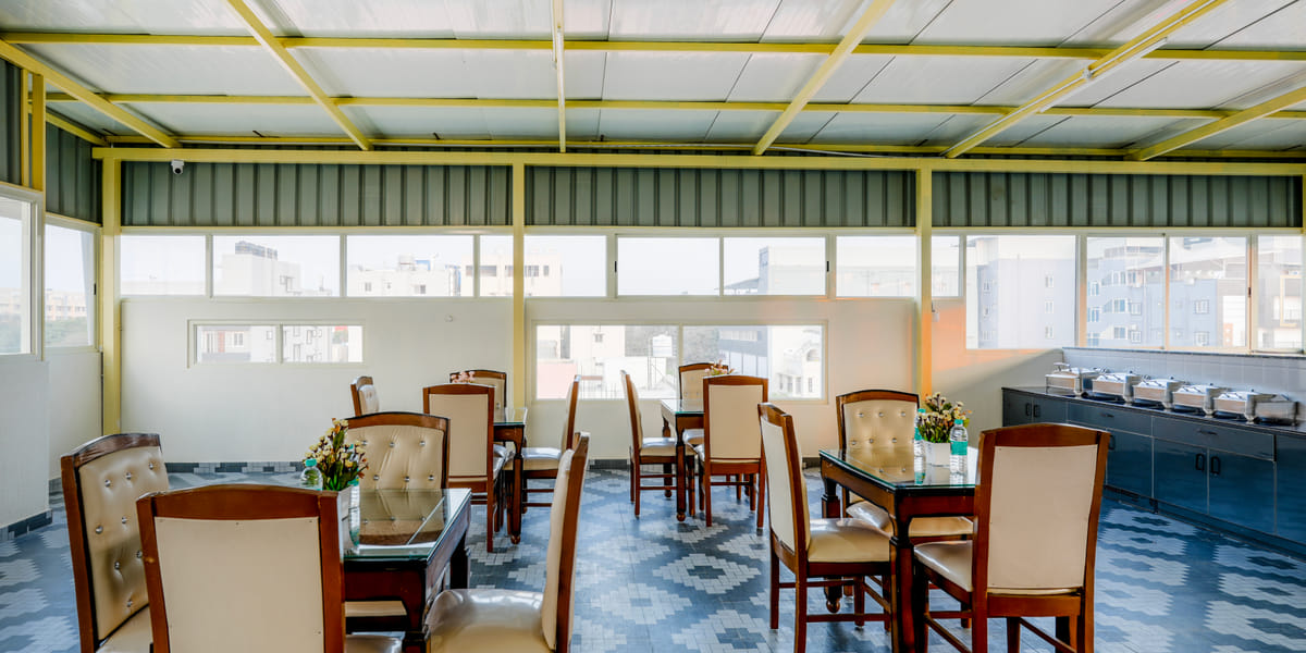 R D Restaurant, the rooftop dining room