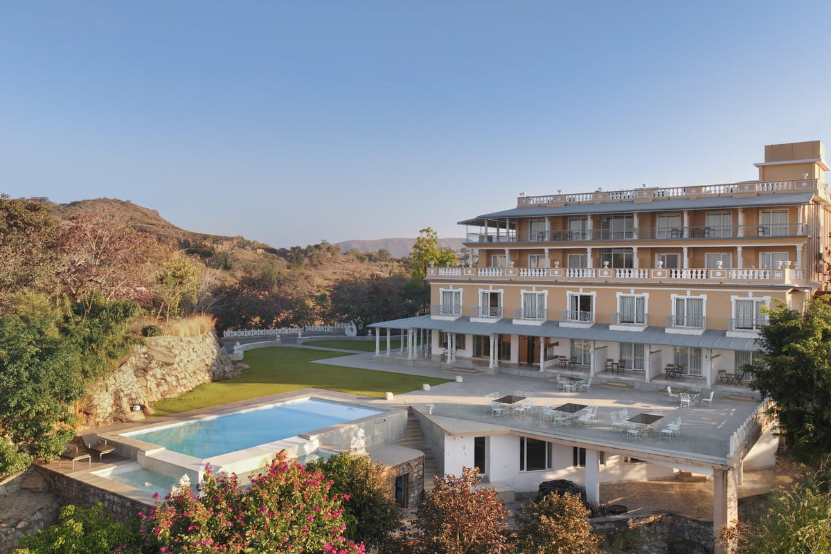 Fateh Safari Resort set within the Aravalli landscape at Kumbhalgarh