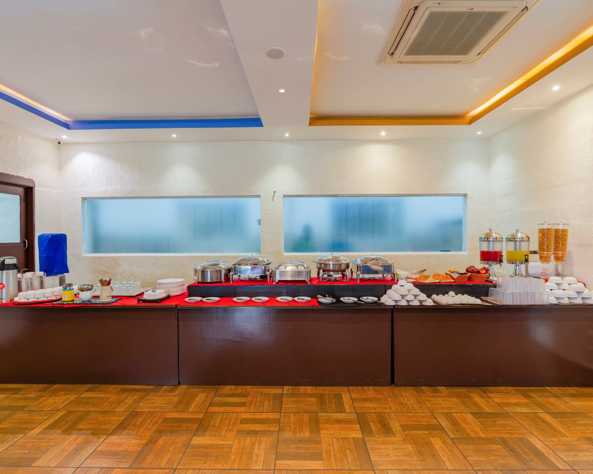 Breakfast buffet counter