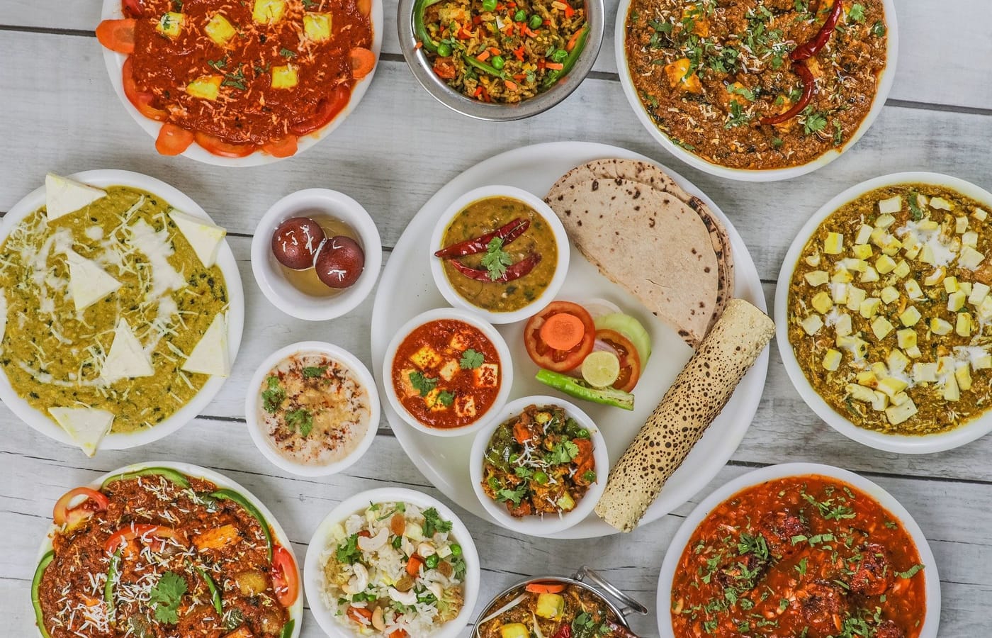 Dining at Fateh Safari Suites