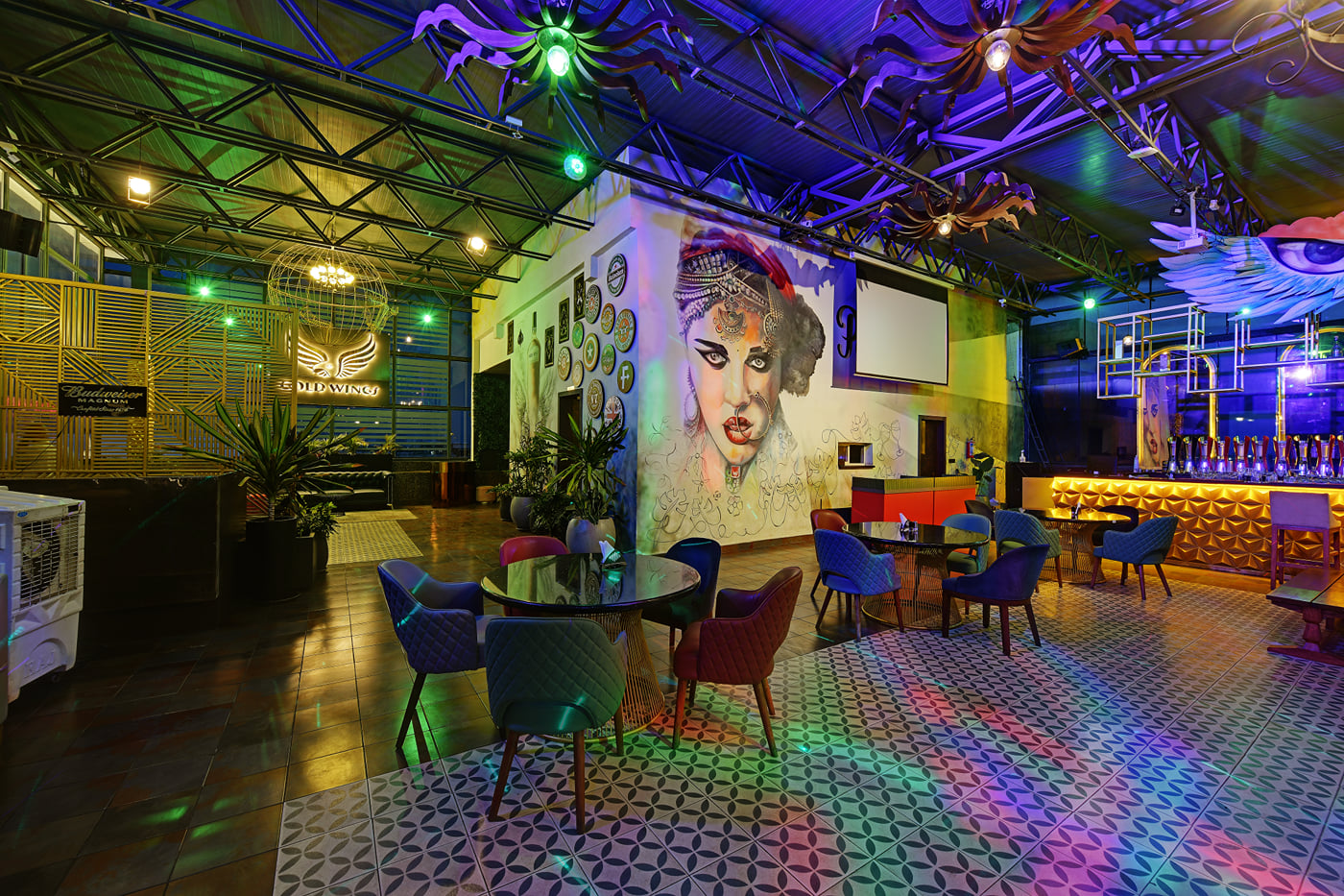 NEWTON rooftop pub