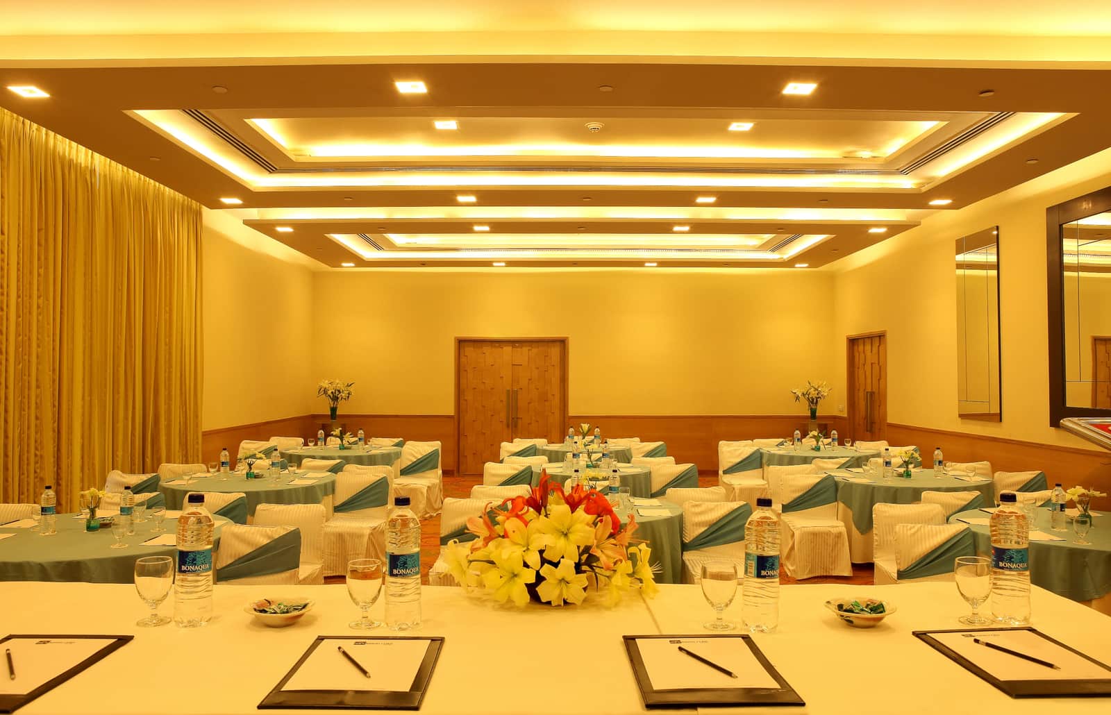 Crest set for a conference