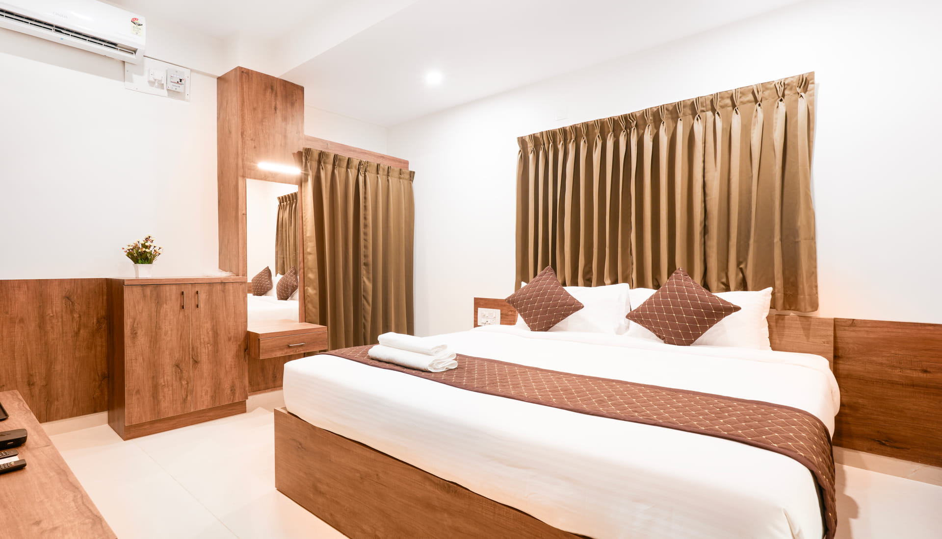 Rooms and suites at RD Hotels, Peenya
