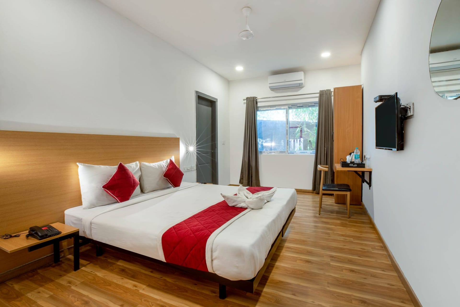 Executive Room with queen bed