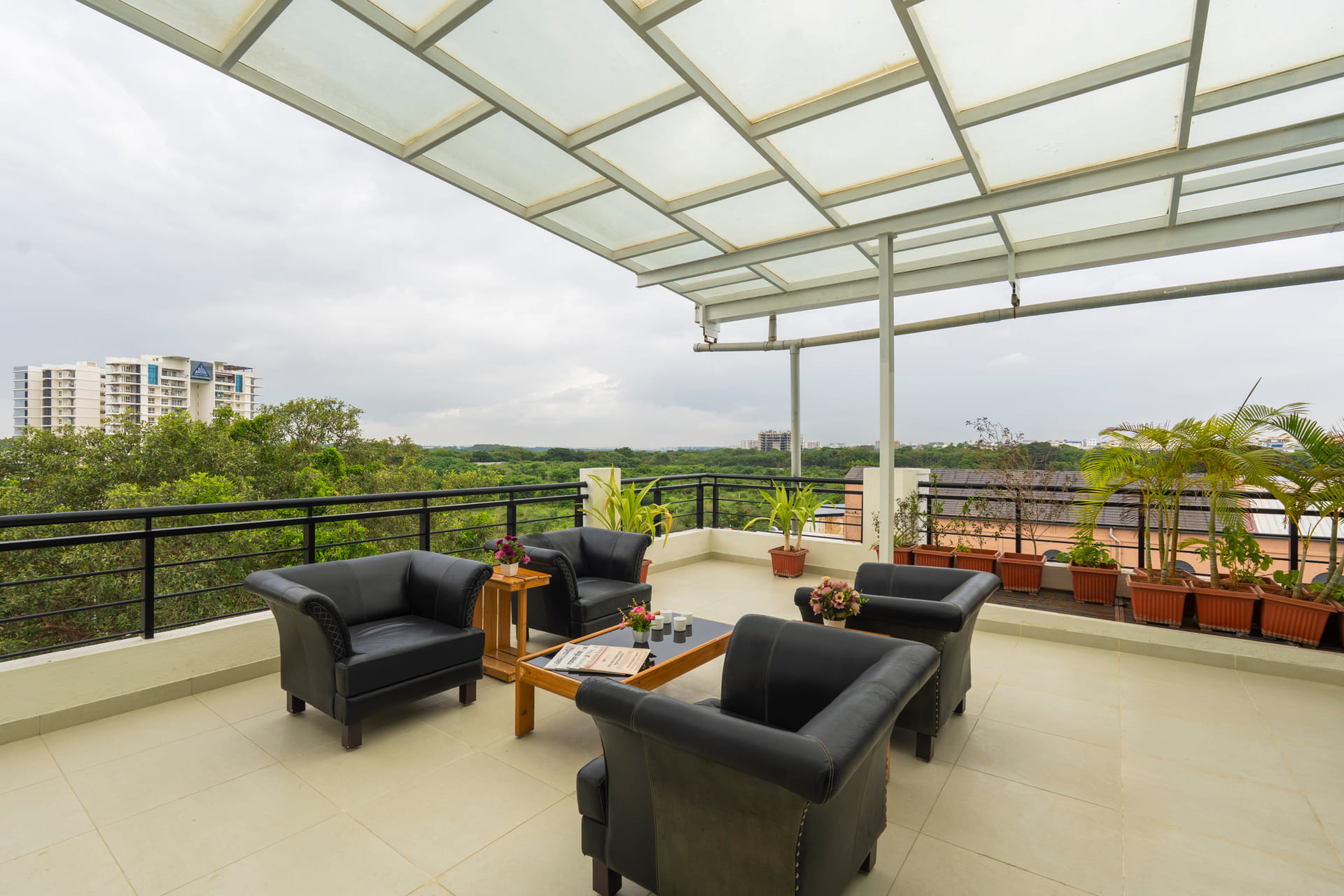 The 24-hour terrace lounge