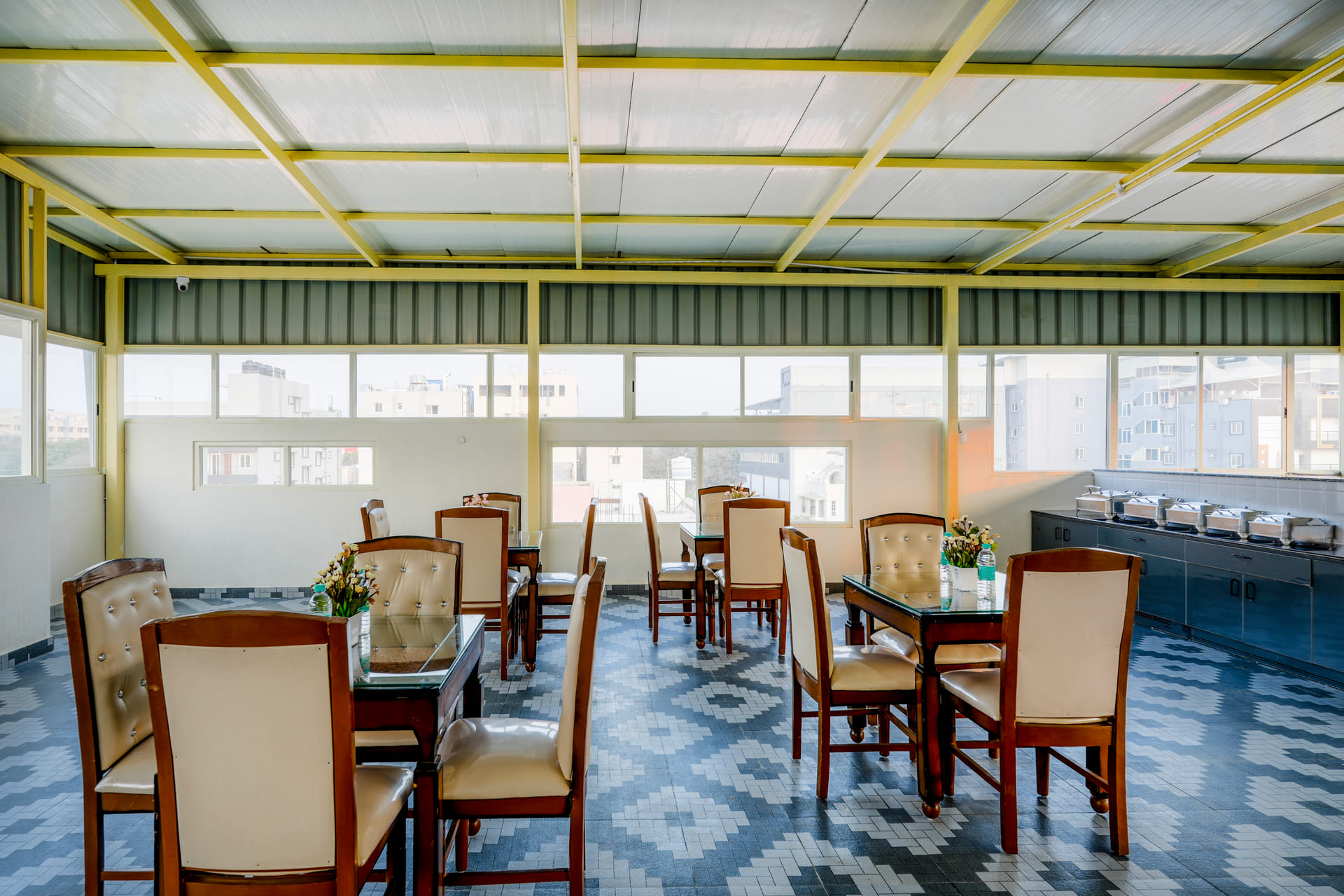The rooftop restaurant at RD Hotels, Peenya