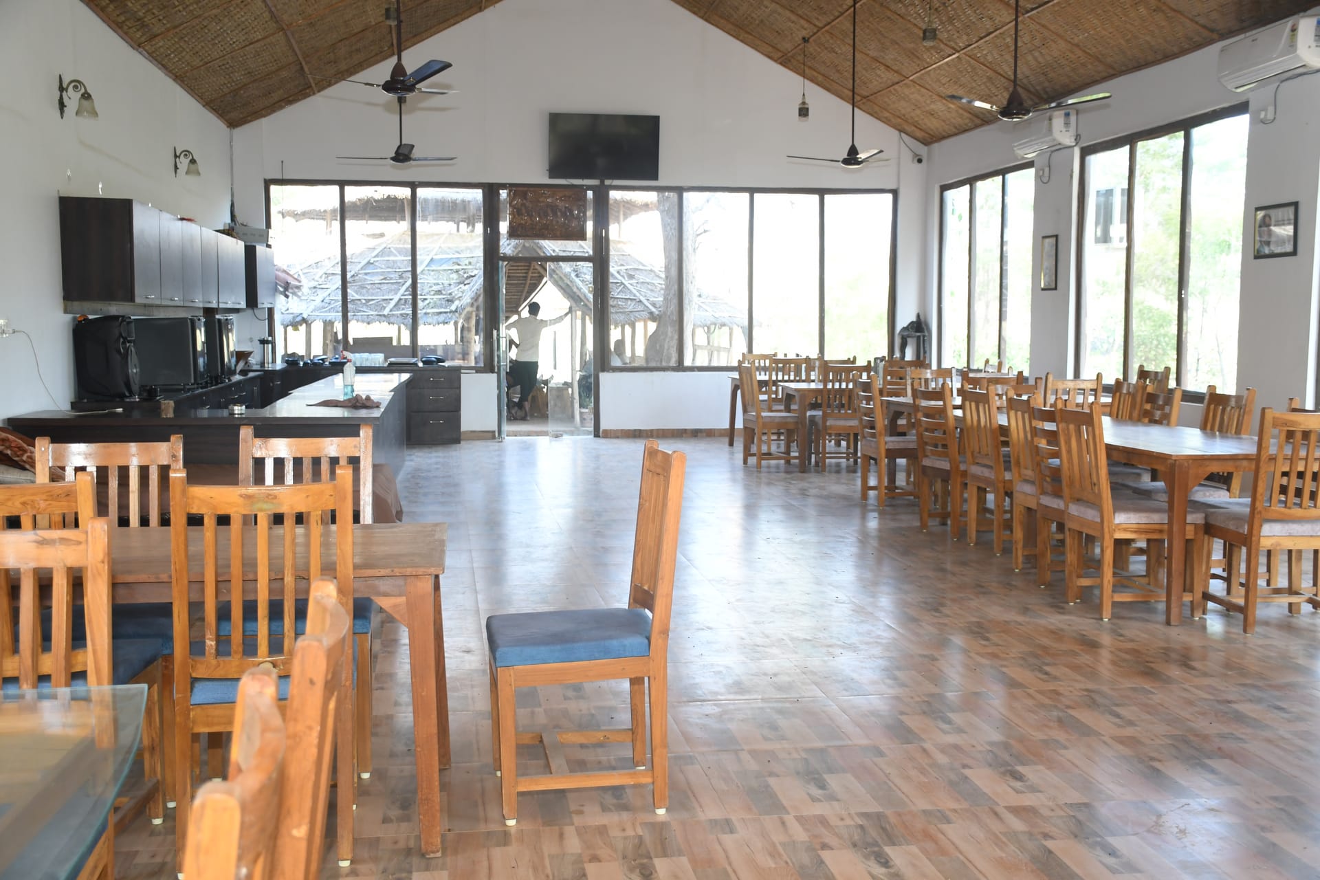Cafe and bar counter