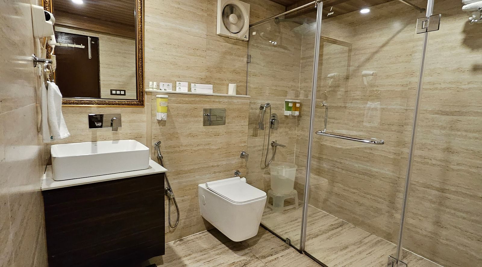 Washroom Superior Room