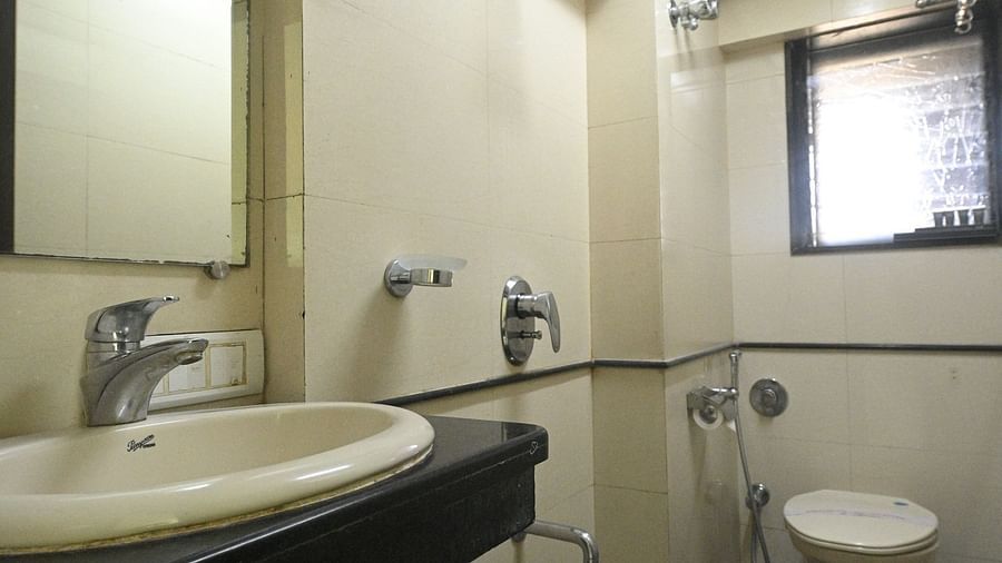 Executive room washroom