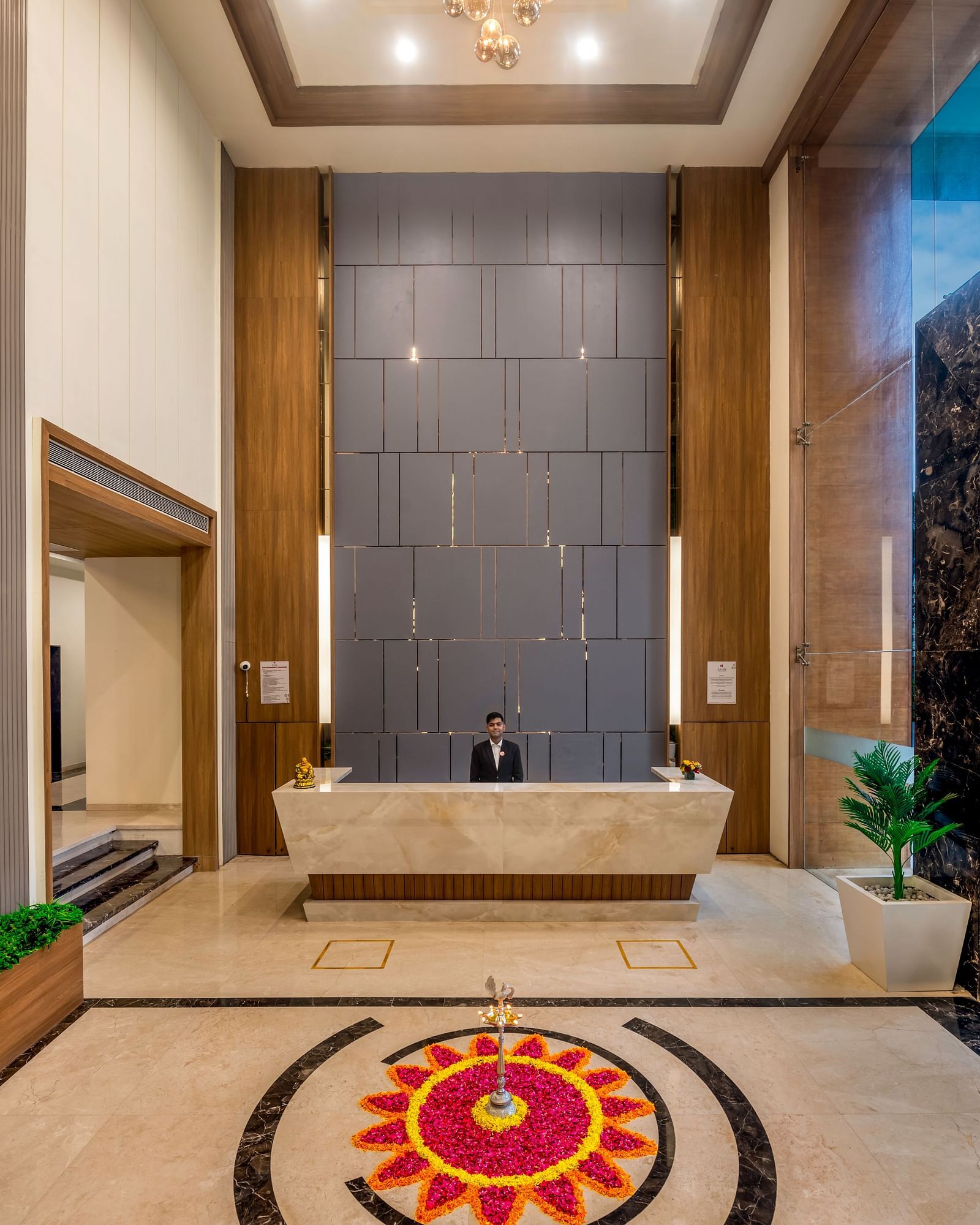 Lobby -3