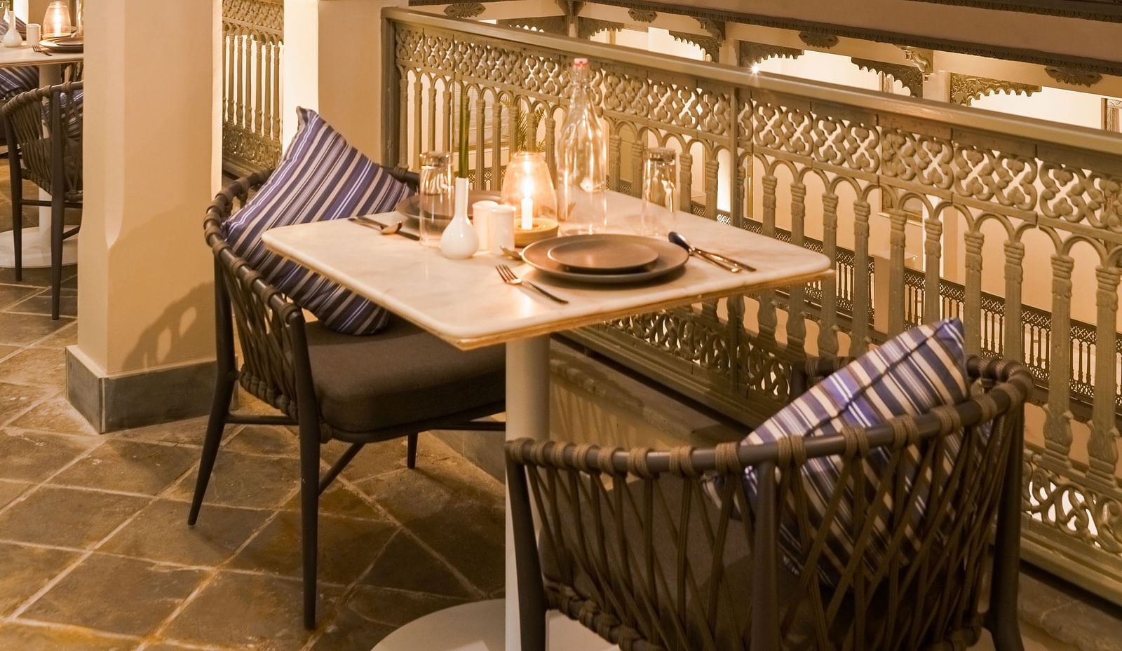 al-fresco Seating arrangements on the terrace - Manuscript - Jhilwara Haveli, Udiapur