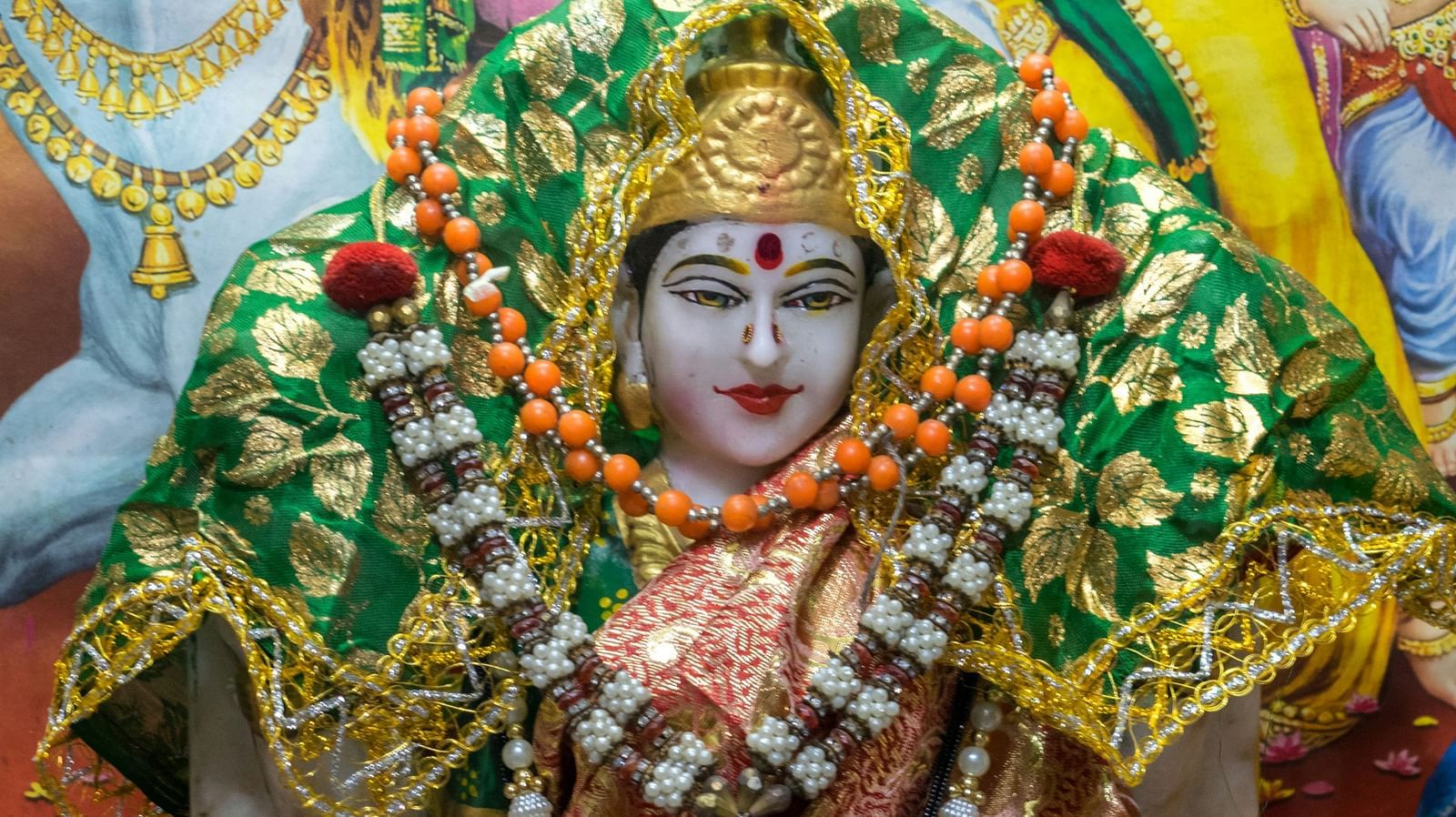 A statue of Hindu goddess Parvati in a temple.