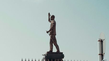 A statue of Kwame Nkrumah at Kwame Nkrumah Memorial Park & Mausoleum.