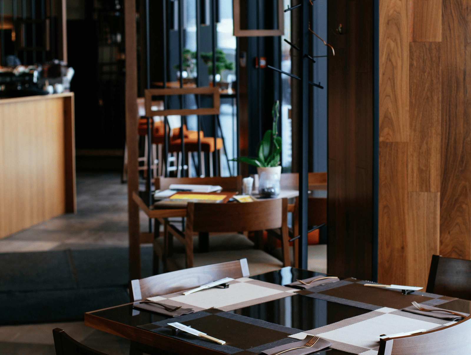 pexels-valeriya-1860197